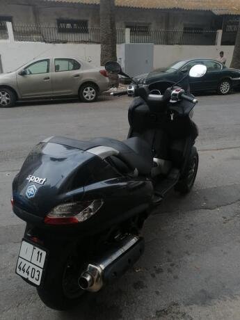 piaggio-mp3-400-cc-modele-2009-ded-2014-big-0