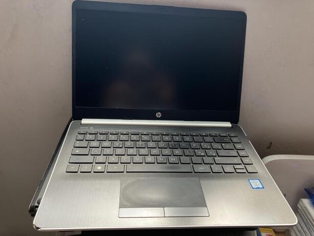 hp-laptop-14-i3-gen-7-big-1